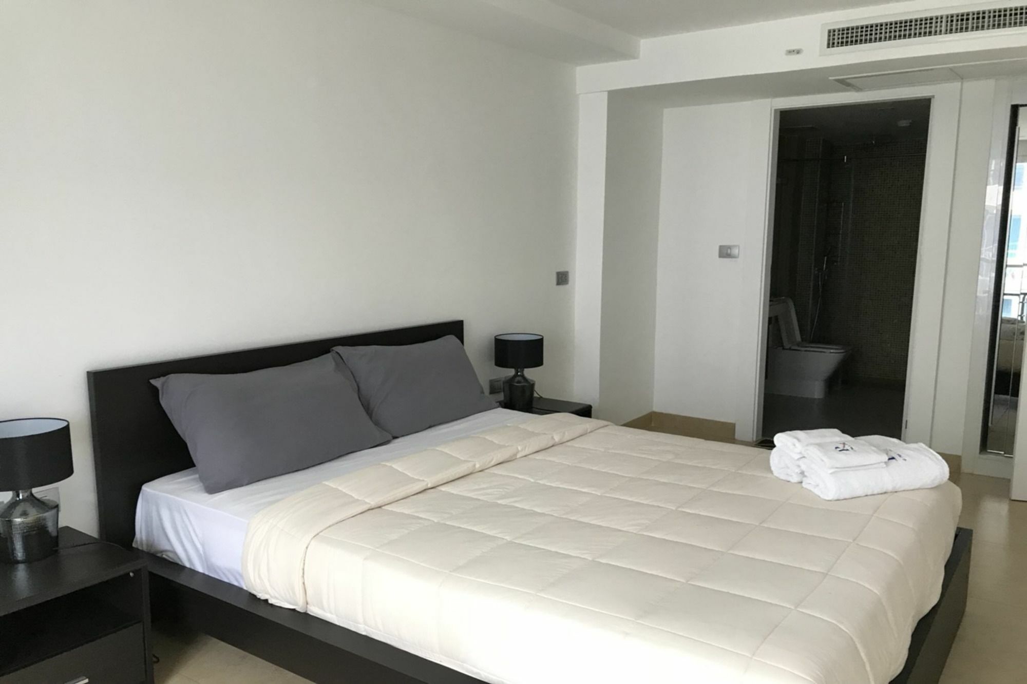 Uplus Avenue Residence Pattaya Luaran gambar